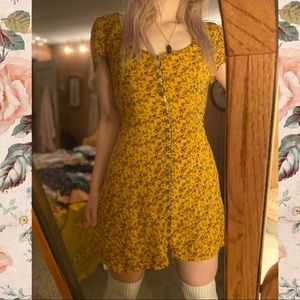 🌻 🐝 Yellow Floral Short Dress 🐝 🌻
